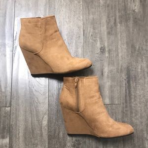 Wedge bootie